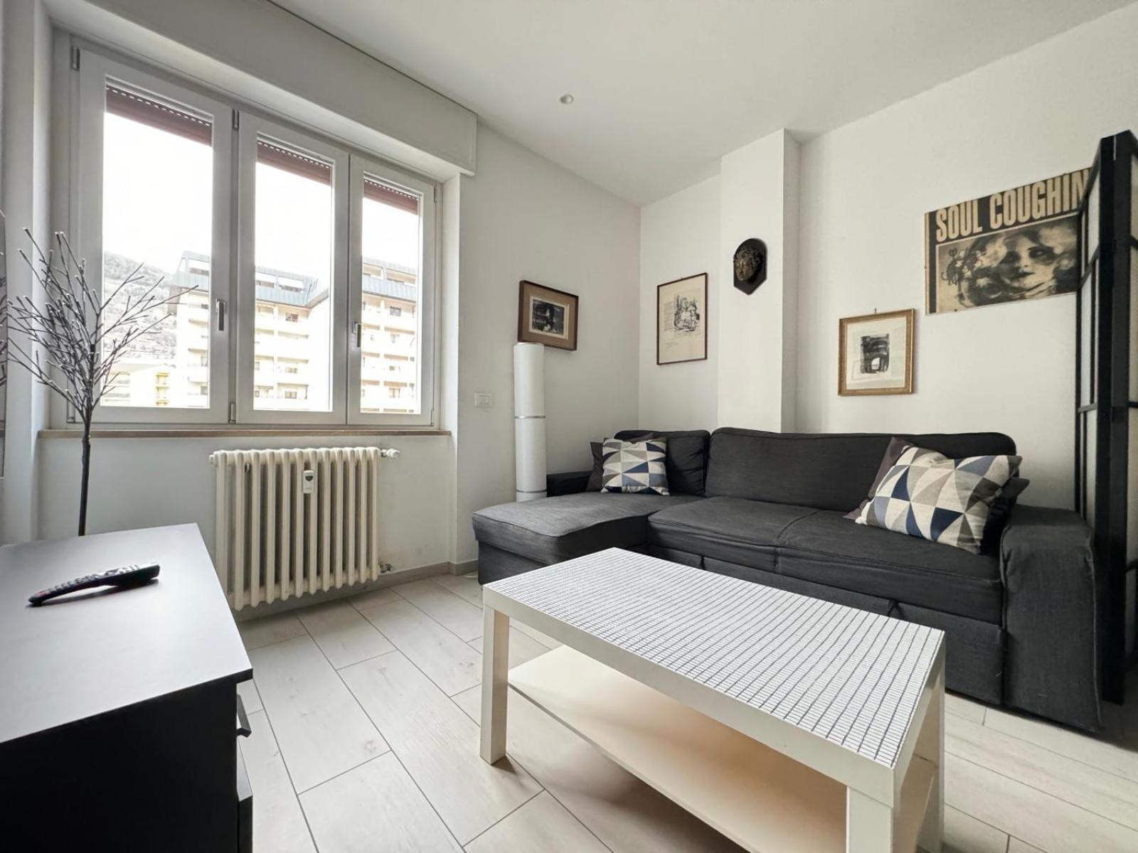 The Lighthouse - Central Apartment Аоста Экстерьер фото