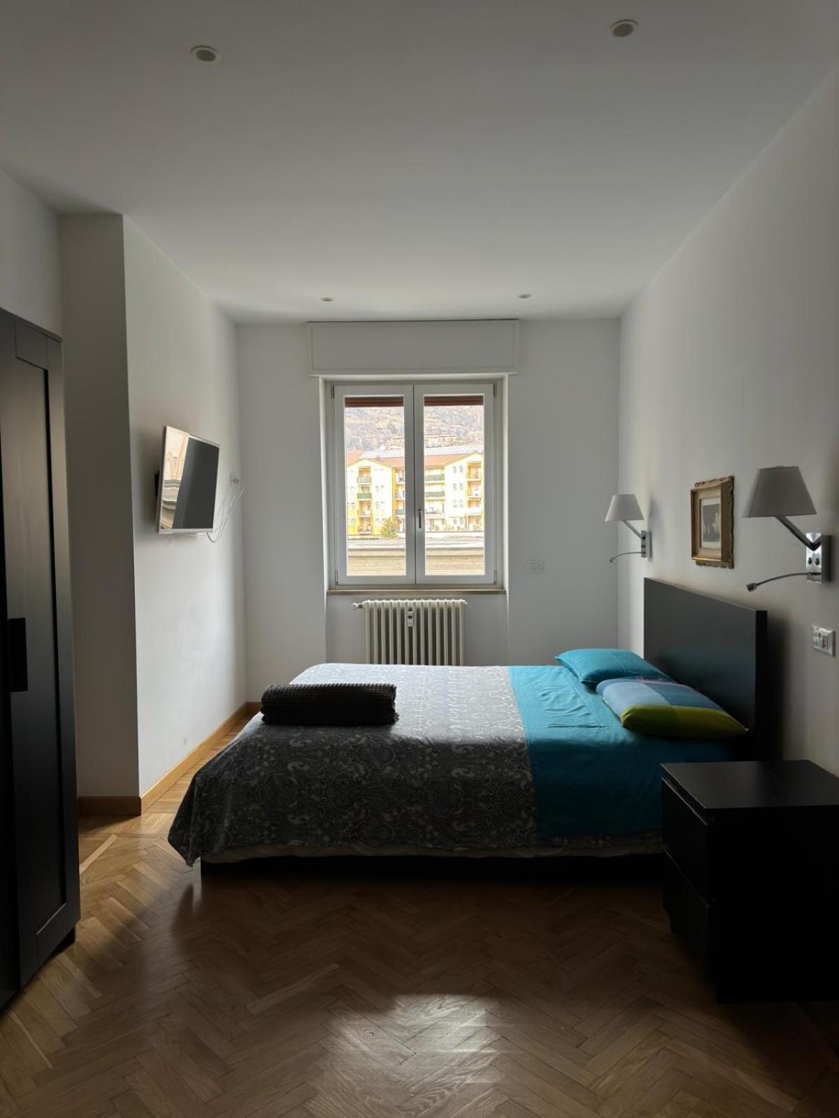 The Lighthouse - Central Apartment Аоста Экстерьер фото